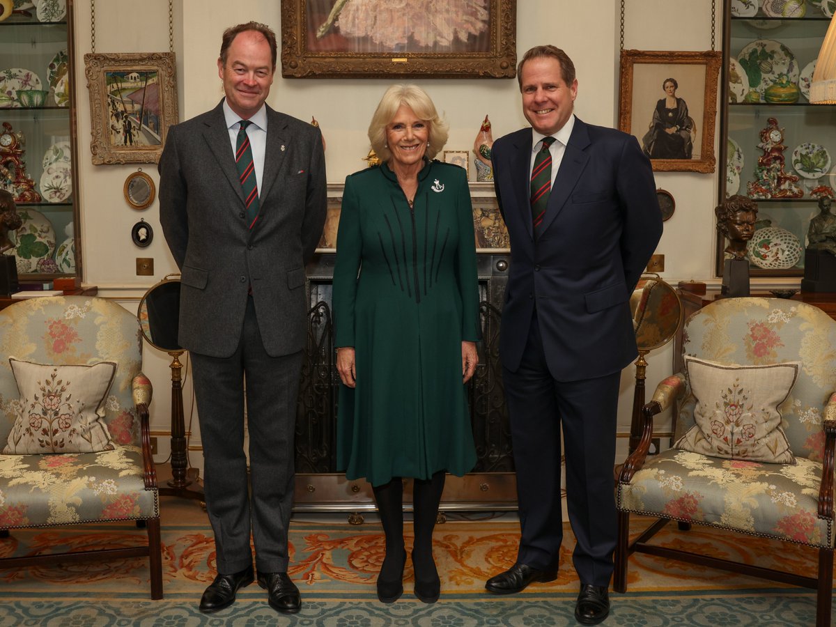 Yesterday at Clarence House, The Queen Consort, Colonel-in-Chief of the @RiflesRegiment, welcomed General Sir Patrick Sanders, the Regiment’s outgoing Colonel Commandant, and Lieutenant General Tom Copinger-Symes, the new Colonel Commandant.