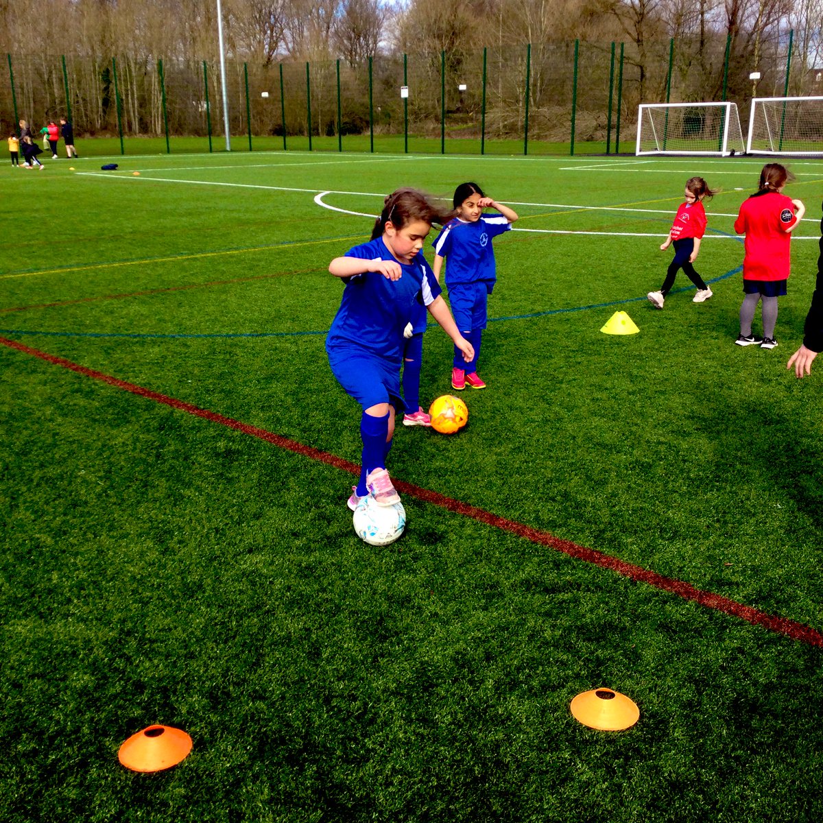 sunnybankschool's tweet photo. Fantastic football skills and teamwork on show this morning with @Year1SunnyBank and @Year2sunnybank girls. Rain or sunshine, they had a fantastic time and were great ambassadors for our school #werespect #weaccept #happy #proud https://t.co/c8K1AKsNDO