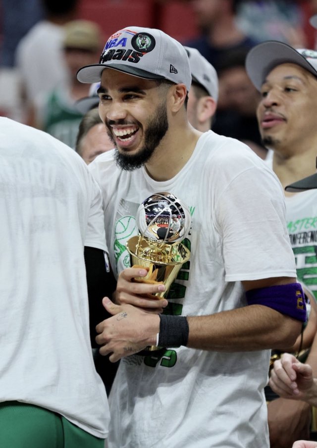 Patty_Nasty's tweet photo. Crazy all Jayson Tatum has done at 25, and people will still hate on him 🤦‍♂️🍀 https://t.co/8qW0LJx1VE