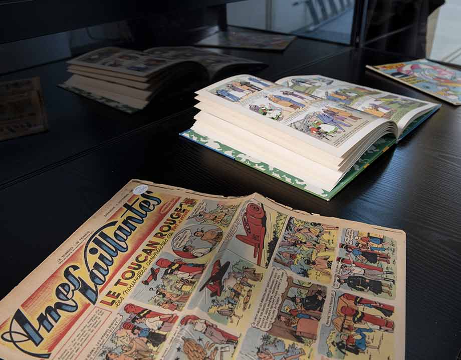 MuseeAirEspace's tweet photo. Le #Festival @Hors_limites atterrit au @MuseeAirEspace ! 🛬📚 #Thread [1/4] 🧵⤵️

Dès le 24 mars &amp; jusqu'au 15 avril, l'#Exposition en vitrine "La mémoire écrite des #Aviatrices" permettra aux visiteurs du musée de découvrir certaines pièces inédites de ses fonds documentaires. https://t.co/hpUG2Un7zY