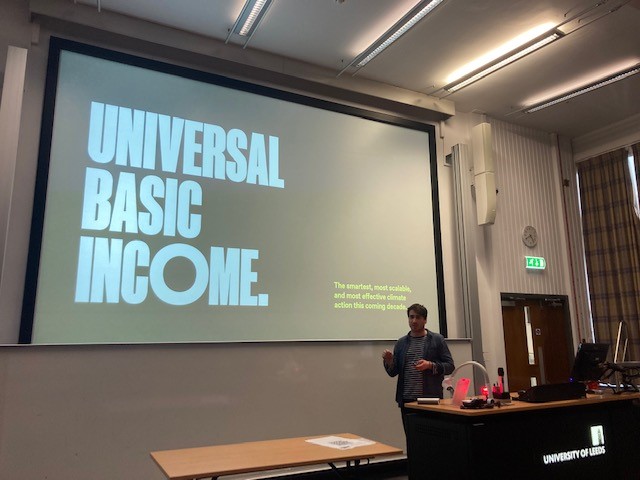 The awesome Martin Simonneau from <a href="/coolearth/">Cool Earth</a> delivering a fantastic guest lecture to our MSc students @SRILeeds. What an amazing opportunity for us to hear first hand on their programme on universal basic income for #rainforest conservation! Thank you Martin!   💫💫 <a href="/SEELeeds/">Earth and Environment at Leeds</a>