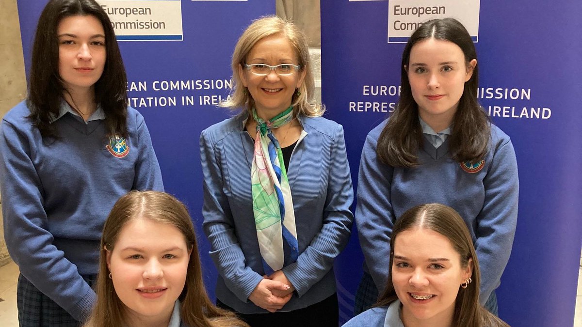 PLinIreland's tweet photo. Do you know who won the Model Council of the EU 2023 Debate for secondary schools earlier this week?? The school representing Poland - @scmpswinford did!🥳💪👏
Congratulations to the fantastic students & teachers! Ambassador @sochanska was delighted to support them!
@MariaWalshEU https://t.co/WRgJNQTytC