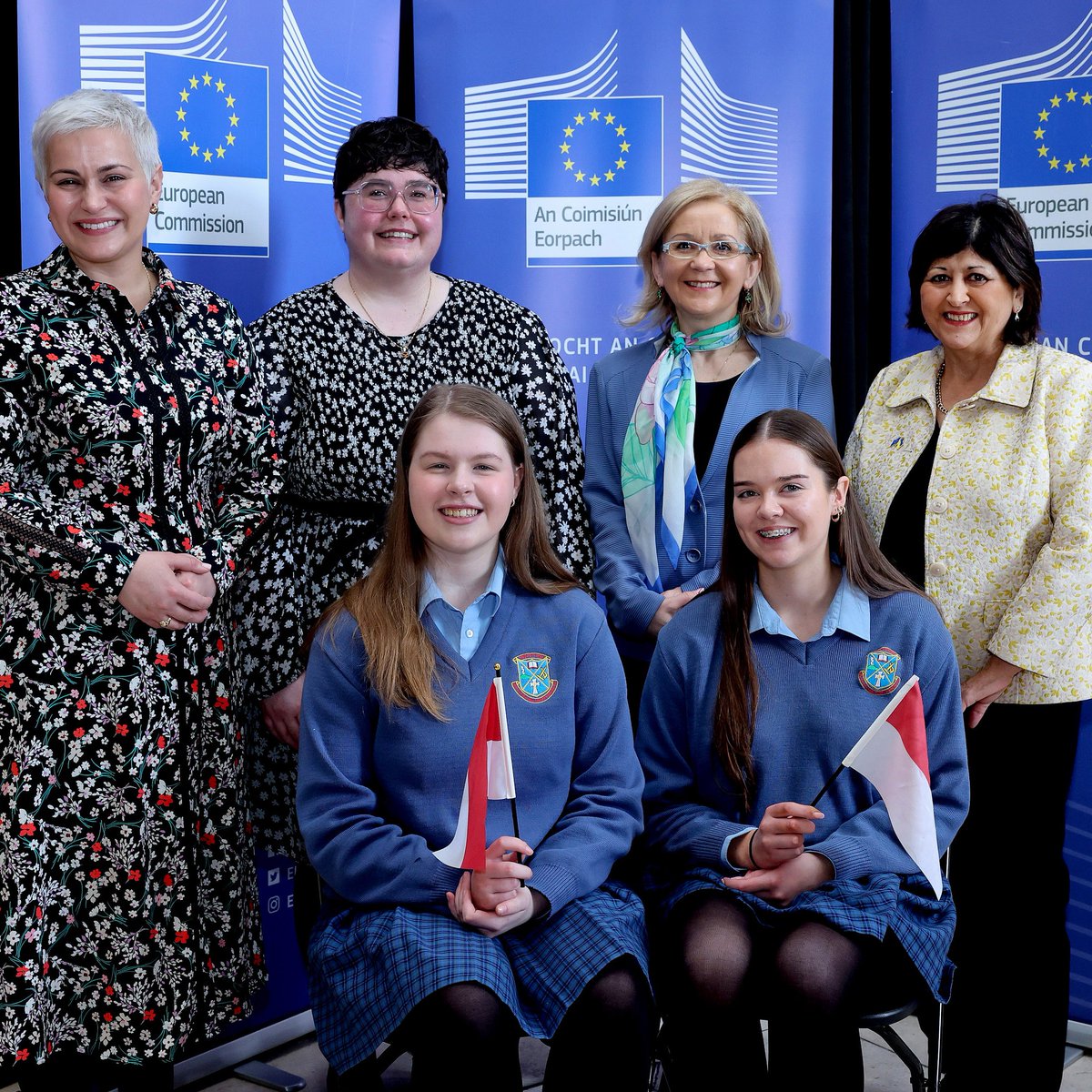 PLinIreland's tweet photo. Do you know who won the Model Council of the EU 2023 Debate for secondary schools earlier this week?? The school representing Poland - @scmpswinford did!🥳💪👏
Congratulations to the fantastic students & teachers! Ambassador @sochanska was delighted to support them!
@MariaWalshEU https://t.co/WRgJNQTytC