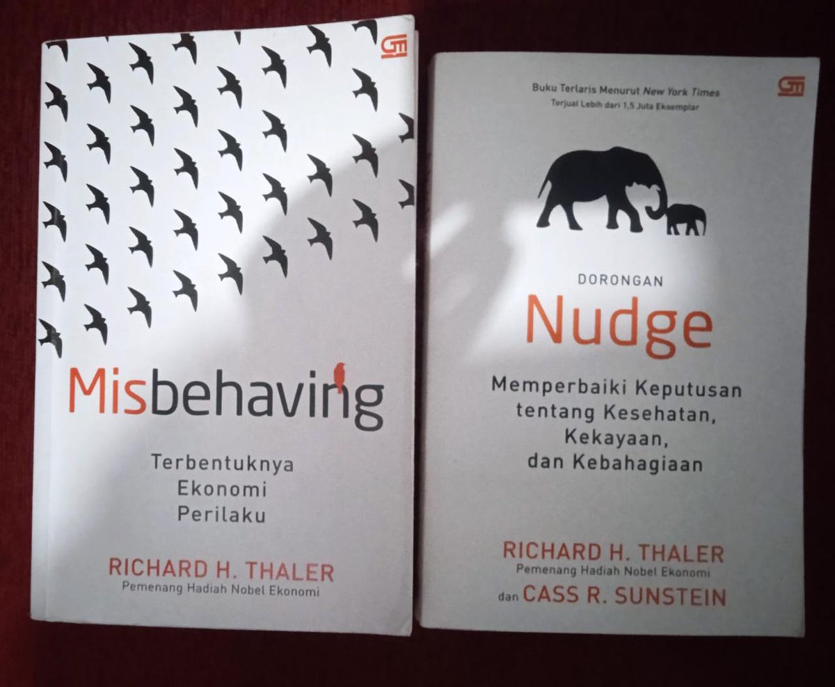 "Ekonomi perilaku dlm pemasaran properti". bgmn sih penerapannnya dlm marketing properti?,sebelum jauh kita bahas kita perlu ketahui itu apa itu ekonomi perilaku ya gaes. Jujur threads ini adlh intisari2 yang admin ambil setelah membaca kedua buku warbiyasah dibawah ini
#THREADS