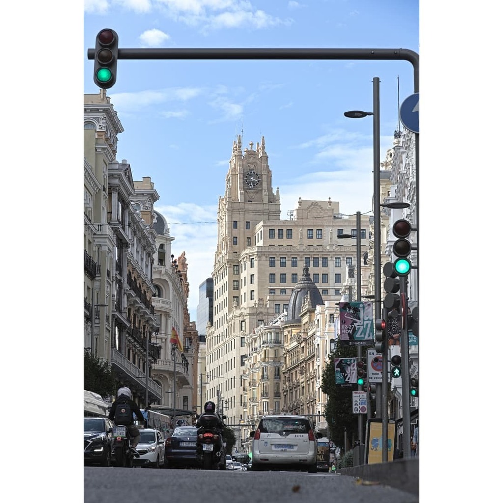 Gran Via, Madrid, Spain

Series #jmp_street #jmp_madrid #jmp_spain 

#madrid #spain #visitmadrid #visitspain #travelgram #instatravel #travelphoto  #travelphotographer #travelphotography #espana #españa #street #streetphotography #streetphoto #streetphotomag #collectivestree…