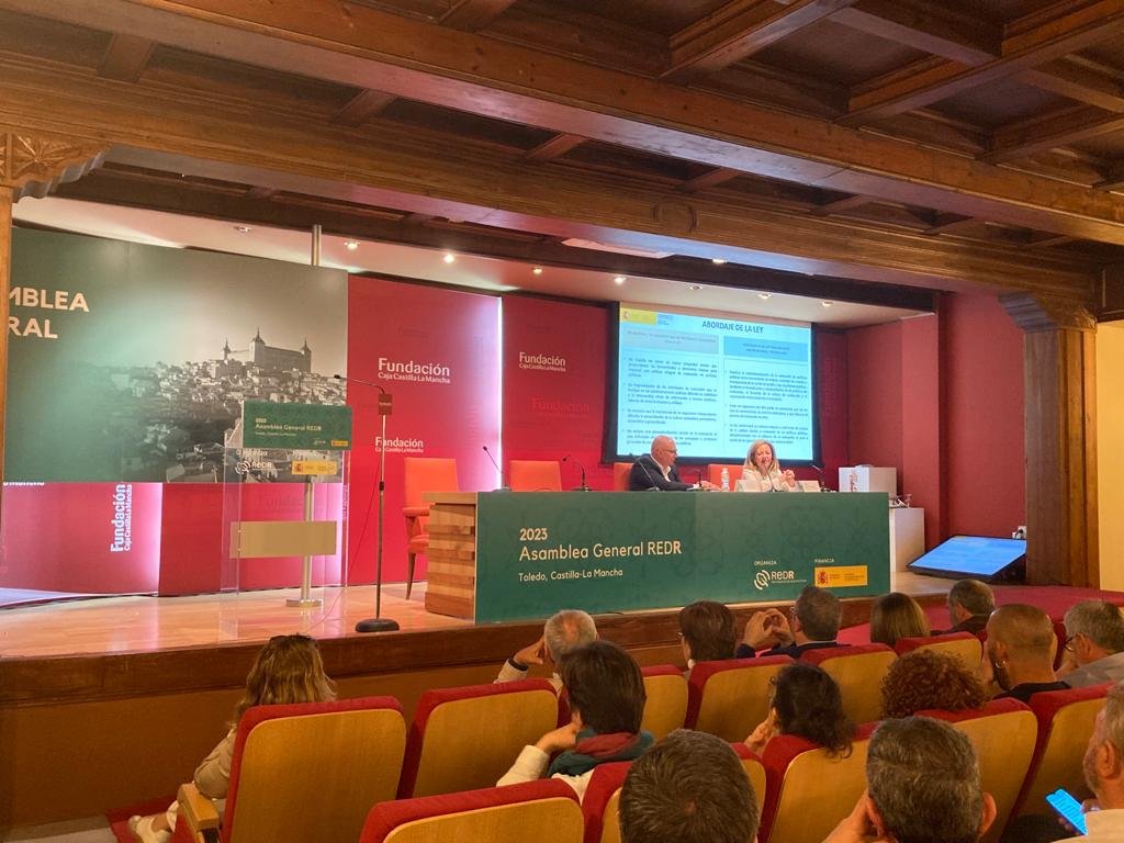 🎙️💬María José Gómez, Directora del Instituto de Evaluación de Políticas Públicas de <a href="/Haciendagob/">Ministerio de Hacienda</a>, explica los principales aspectos de la recientemente aprobada Ley Institucionalización de Políticas Públicas y su vinculación con la realidad rural🌾 #ruralproofing #AsambleaREDR