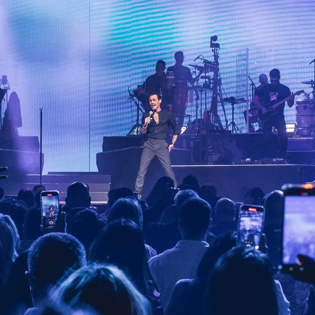 MarcAnthonyEU's tweet photo. #Repost @marcanthony 
——
¿Cuál es la canción que cantaron a todo pulmón en el #ViviendoTour?
#marcanthony https://t.co/ZkECPbvm33