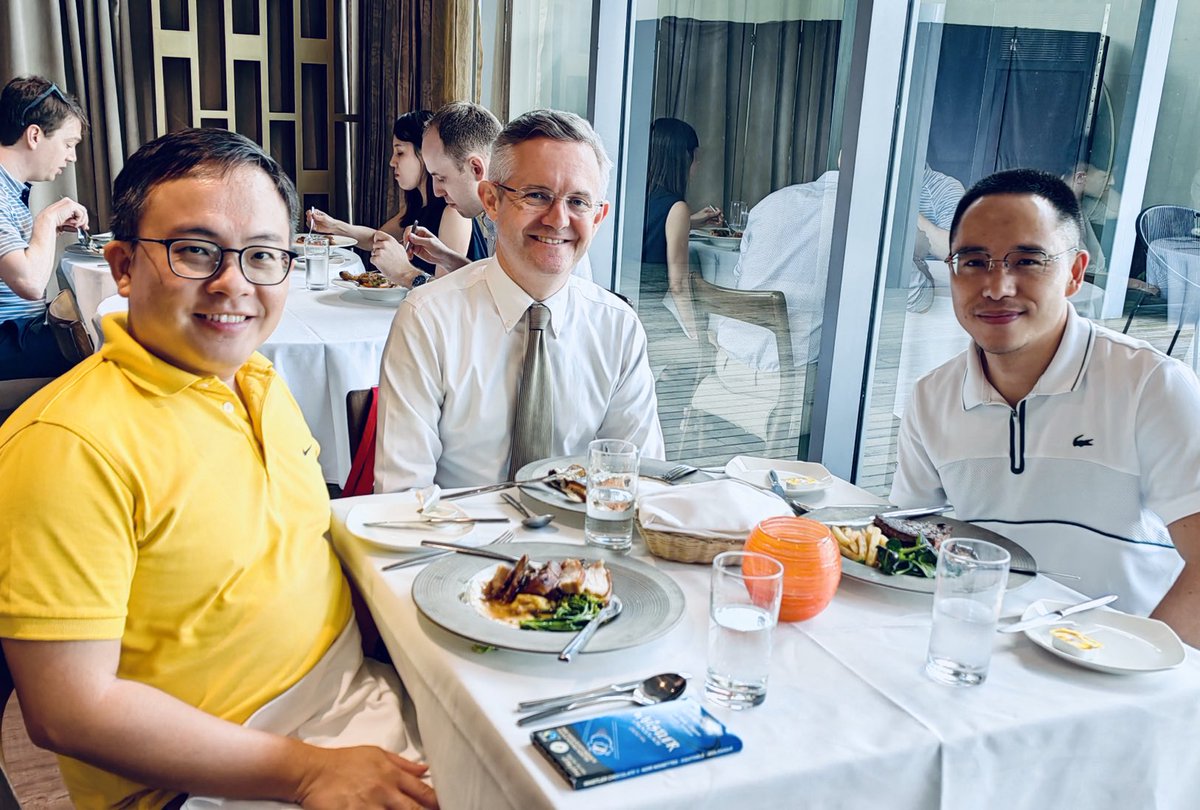 ProfChesterman's tweet photo. Plotting and planning a Chinese version of #WeTheRobots (我们，机器人?) with CUP’s Joe Ng and CUHK’s You Chuanman... https://t.co/8NJR36TesC