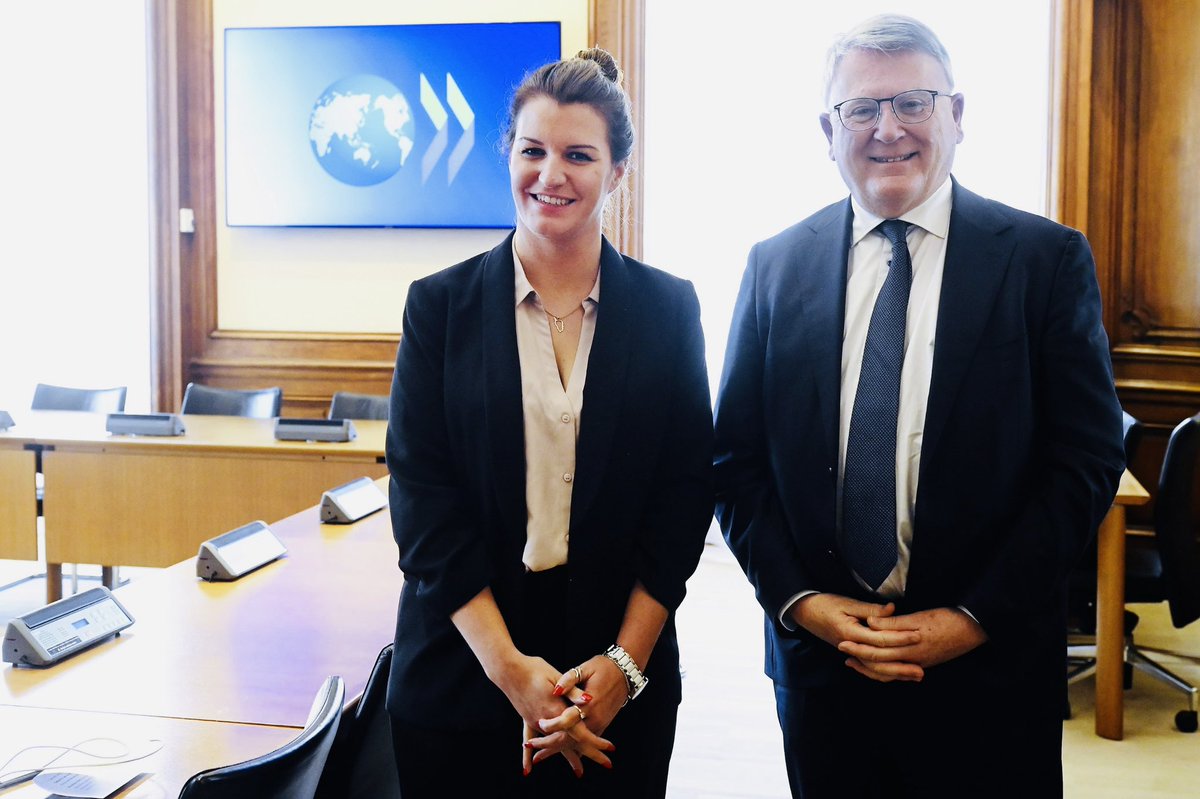 MarleneSchiappa's tweet image. 🇪🇺 Social and solidarity economy is a solution to tomorrow’s global challenges. With @NicolasSchmitEU, European Commissioner in charge of Jobs and Social Rights together to develop SSE everywhere in Europe!