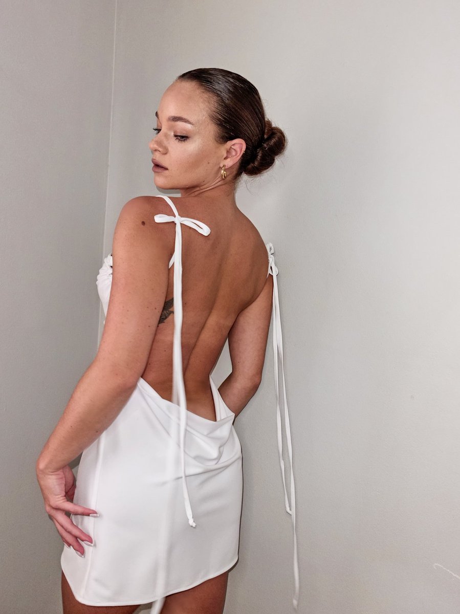 PashaSwimSA's tweet photo. The SELENA dress🕊 Pre-order now with 15% off!
Insta @pasha.swim 

#new #dress #Selena #PashaSwim https://t.co/5p9d94luKN