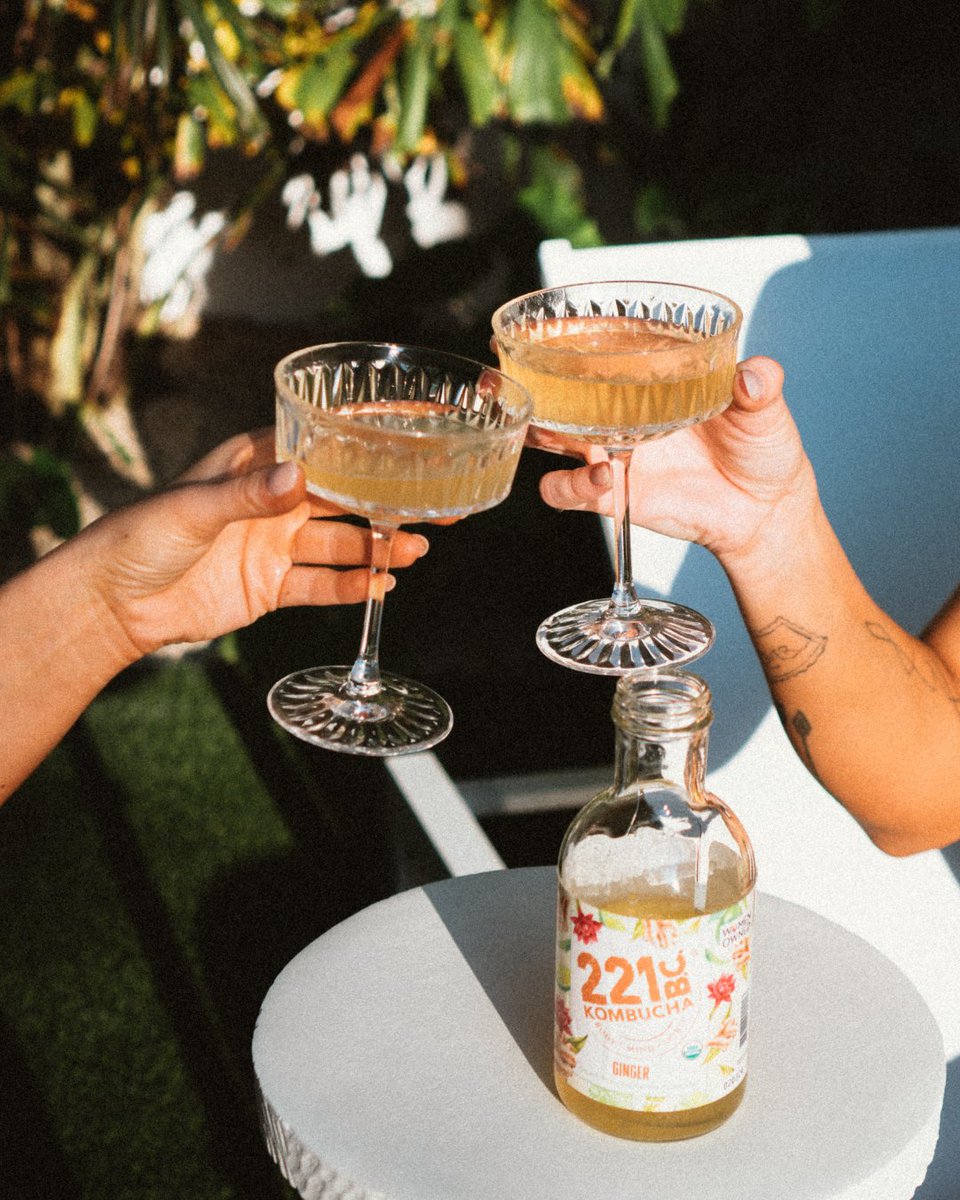 kombucha221bc's tweet photo. 🥂 cheers to BOGO @Publix 

Offer valid 3/23 - 3/29 

#bogo #publix #publixbogo #womenowned #florida #kombucha #kombucha221bc #sarasota #smallbusiness #shoplocal https://t.co/EAO8hSOOVc