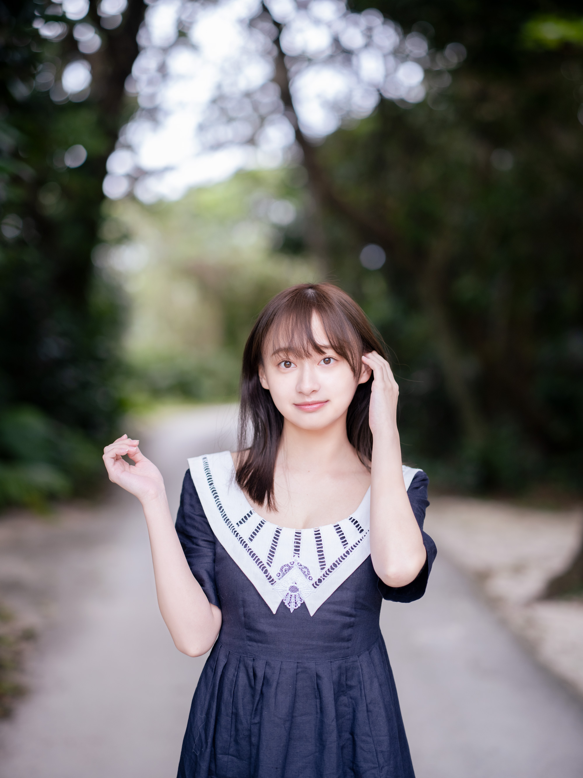 Amazon.co.jp: 日向坂46 影山優佳 写真集 知らないことだらけ