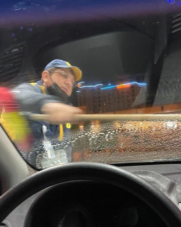 beyzakkxx's tweet image. #FactTime imamoğlu imamoğluna benzeyenler yarışmasına katılıp 3. olmuştur