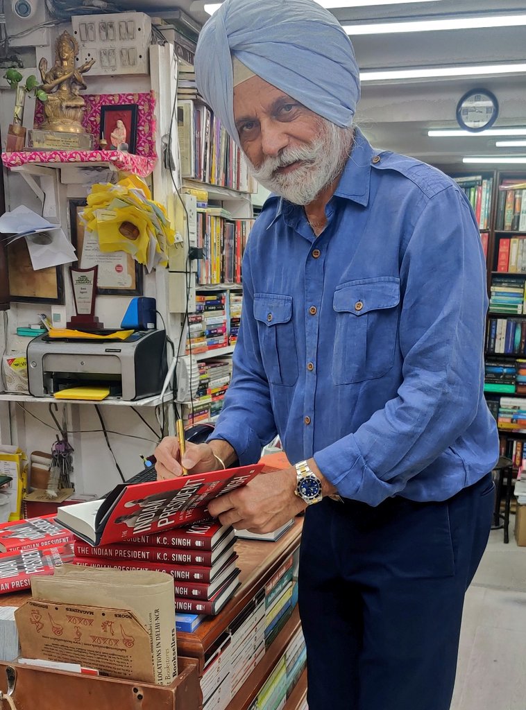Bahrisons_books's tweet photo. Just out
Richly anecdotal & incisively observed,#TheIndianPresident makes a compelling case for why the Zail Singh years are crucial to understanding both the limits & the possibilities of the country's highest office.
@ambkcsingh
@swatichopra1
@HarperCollinsIN
#readwithbahri https://t.co/wPz5lC60KY