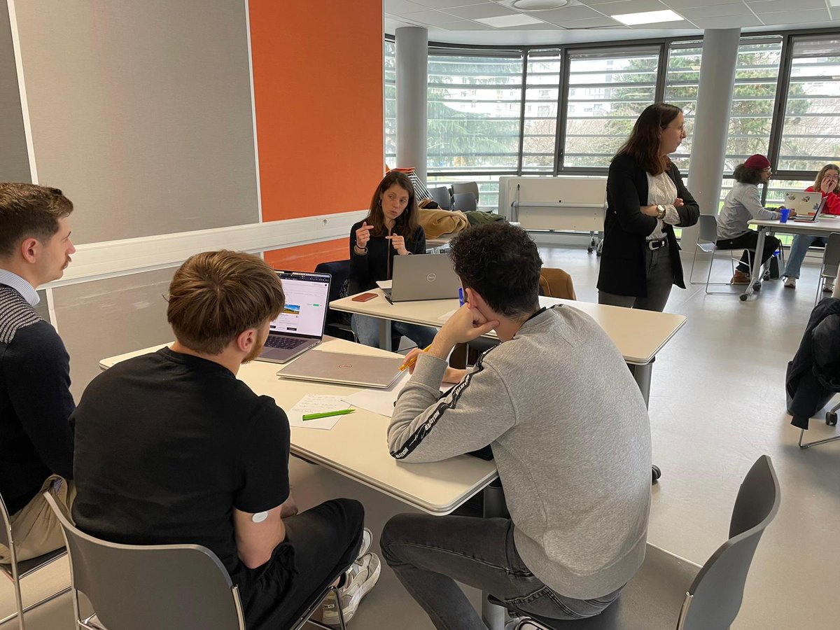#WorkshopADNBooster⚙️🚀
Ce matin, nos Boostés font tester l'UX de leurs solutions aux apprenants de @WisEcoles de Nantes, encadrés par 2 experts du sujet : Raphaëlle Gorenbouh&amp;Fabien Chesné d'<a href="/EMOTIC/">EMOTIC</a> ✨ 
Leurs retours permettront d'alimenter leur roadmap tech
Merci @EPSI_Ecole 🙌