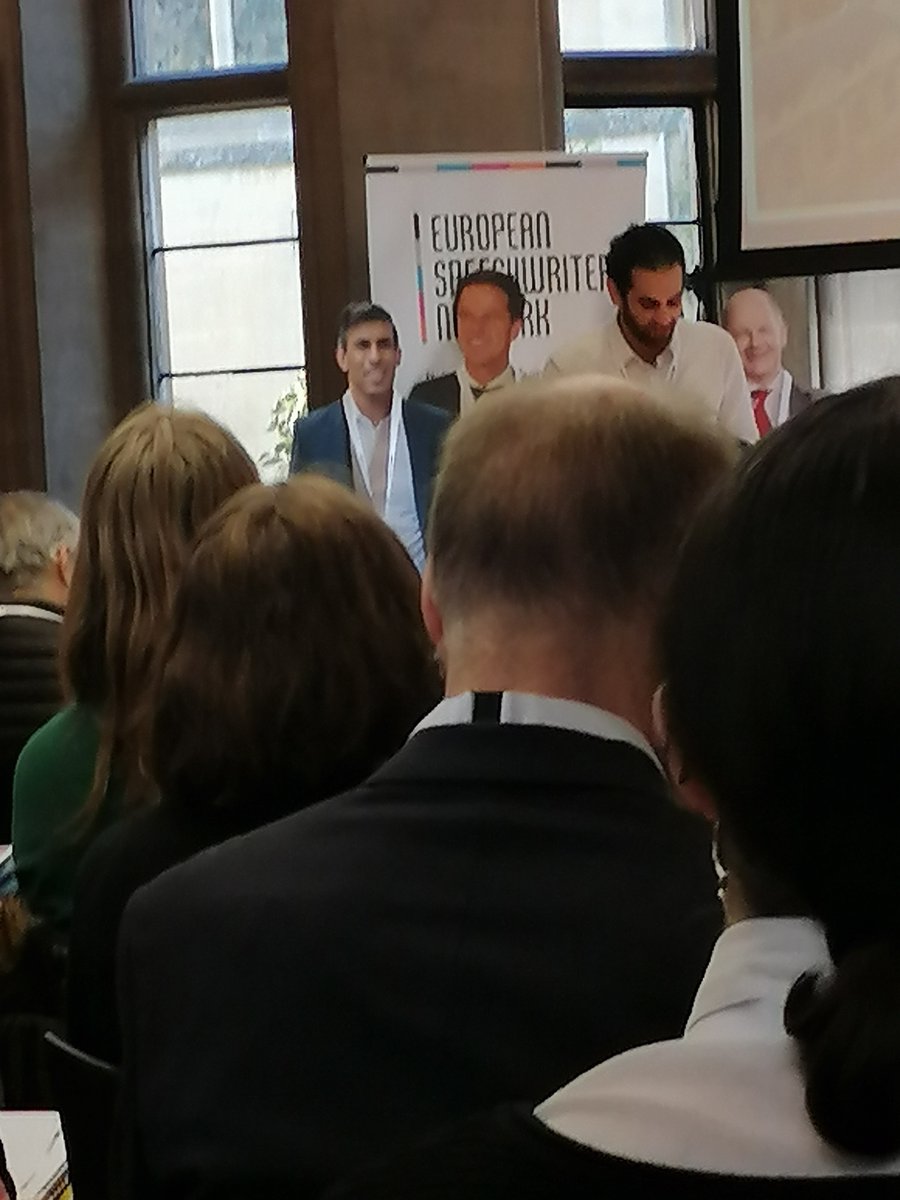 Retoline's tweet photo. Conference with European Speechwriter Network. Guy Doza is the chair. Brian Jenner leader and a friendly organizer of the conference. A great conference. Really Great! @EUSpeechwriters #guydoza @guydoza #Oxford https://t.co/pvTyWf30Z1