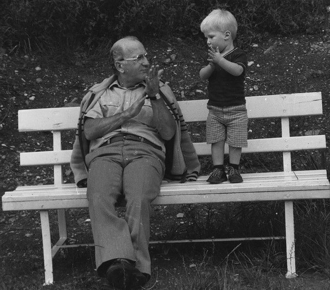 Throwback Thursday. Wandeling met de bondsridder.

#KNVB #Voetbal #NACpraat #Breda
