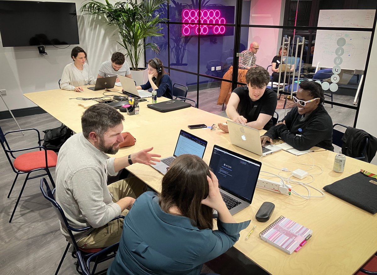 CodebarBrighton's tweet image. We were back at @mpbcom for this week's workshop, as part of @WeSpringForward Festival – thanks very much to them for hosting us 🙌🍕
The code chat carried on to the pub afterwards, with an impromptu lesson on JavaScript functions! 👏