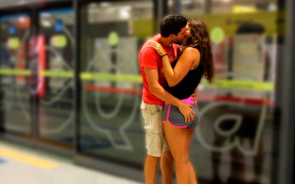 TW Pornstars - Antonio Mallorca (CatchingGoldDiggers). Twitter. Kissing