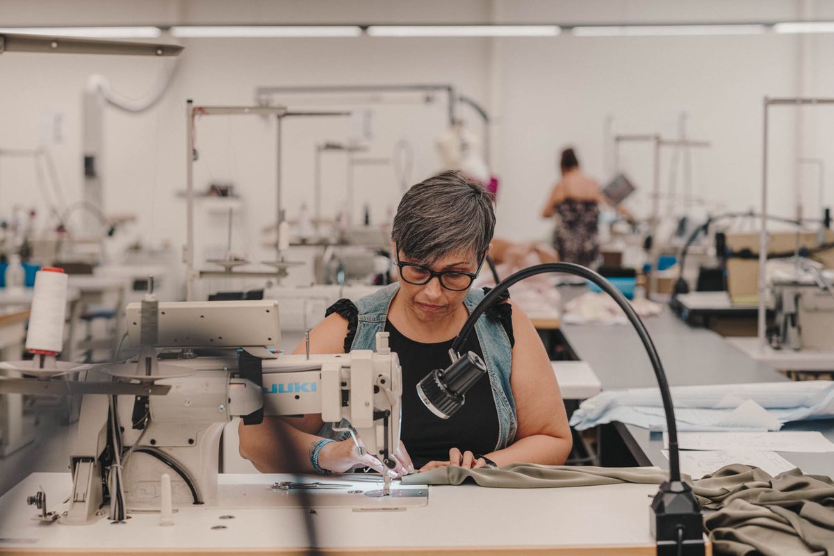 cathycracks's tweet photo. Big fashion brands Ralph Lauren, VF Corp and Chanel going through #DigitalTransformation to bring more #traceability to materials and #supplychain. The industry is full of opportunities. https://t.co/CJaULcVCMT #esg 🧵 on some market indicator. https://t.co/6vUTAcPO4k