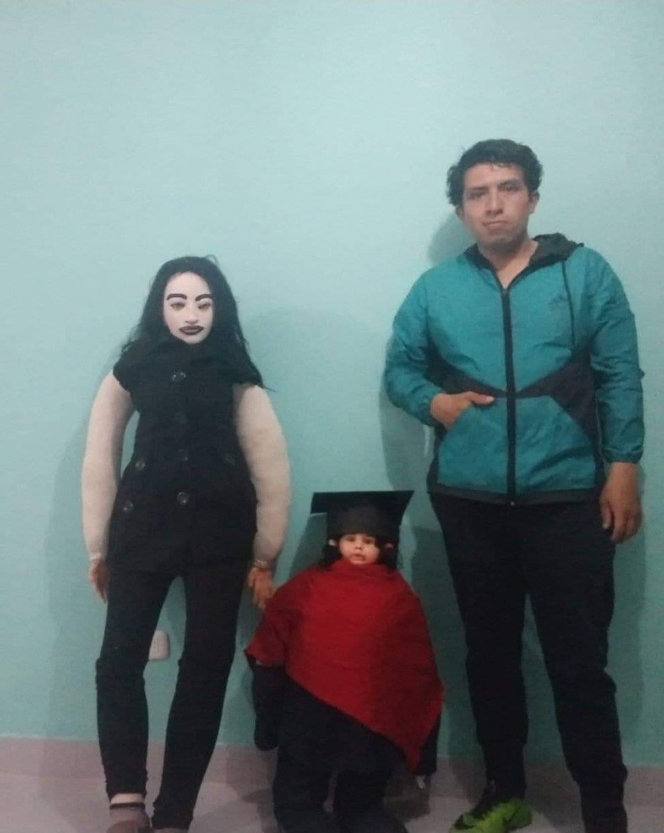 TheWereDrunk's tweet photo. Más loca ella darle hijos a ese man https://t.co/zSVM4X9IJ8