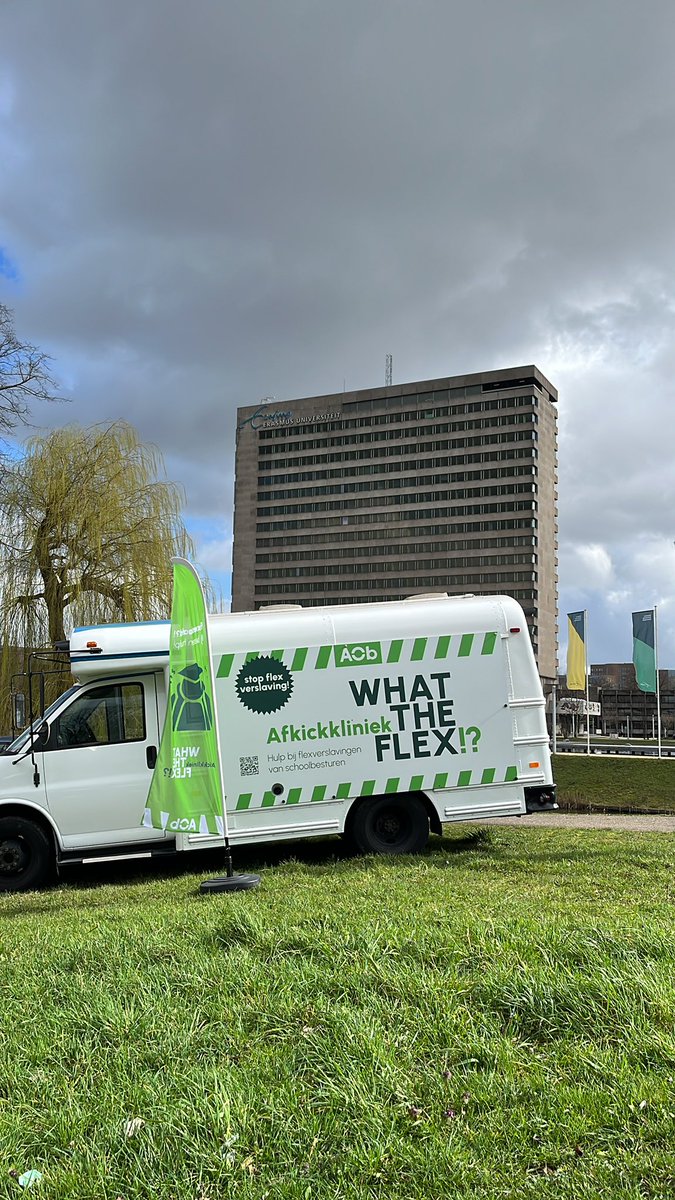 cin_uribe's tweet photo. @AObtweets is at @erasmusuni to remind our management how important is to protect our lecturers with flex contracts - quality of education only come with quality contracts. This is also making #impact https://t.co/E3z6Lg9SQC