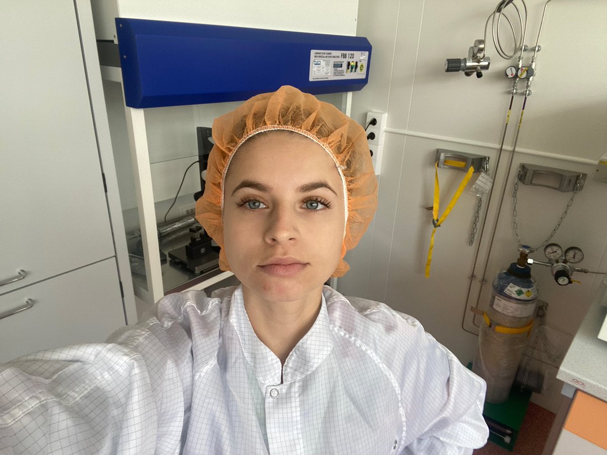 kater__inka's tweet photo. #daysofelectronmicroscopy be like 😁 https://t.co/9EyYcG8e2H