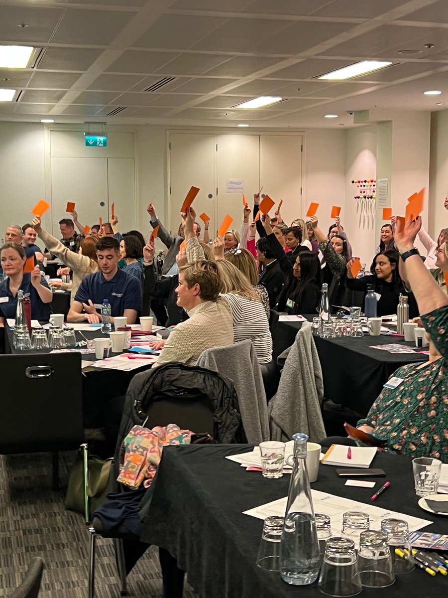 RT charitylearning: Our March Members' Meeting has kicked off in etc venues, London!🎡 We have a fantatsic line up of speakers eagerly awaiting their time to shine on stage✨

Happy Members' Meeting day everyone!☀️

#CLCMM #membersmeeting #CLC #LandD #…