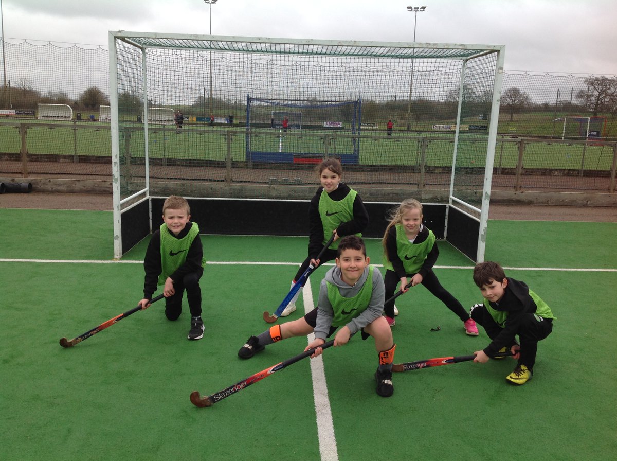 AlburghCE's tweet photo. Yesterday #saplingsclass had a fantastic day @Magpies_Hockey taking part in a carousal of skill based hockey activities followed by matches against other schools @SouthNorfolkSSP #hockey #schoolgamesvalues https://t.co/qDFhDZi8SB