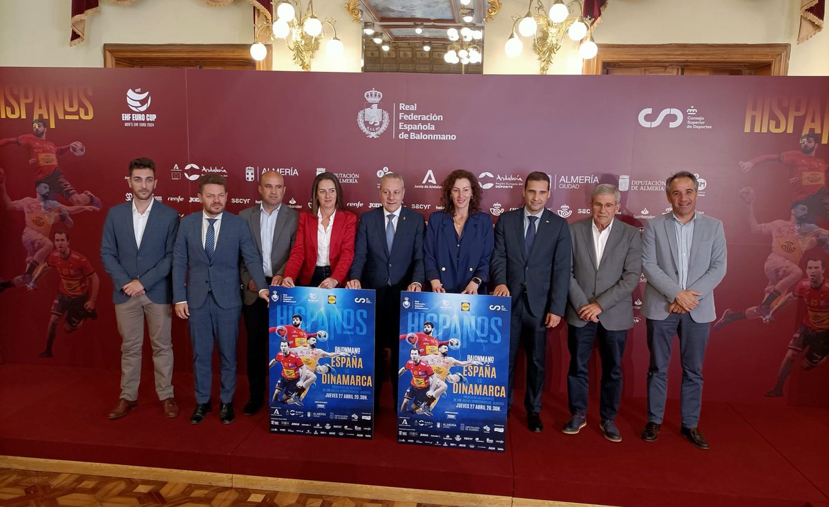 blazquezbalonma's tweet photo. Almería volverá a vibrar con los #Hispanos🇪🇸 4 años después, y la expectación, como se ha visto en la presentación oficial, es máxima. No es para menos: el partido será ante Dinamarca, campeona del mundo. 💪🏻

@AndaluciaJunta @AlmeriaJunta @aytoalm @dipalme_almeria @FAndaluzaBM https://t.co/flcpnFP2Xf
