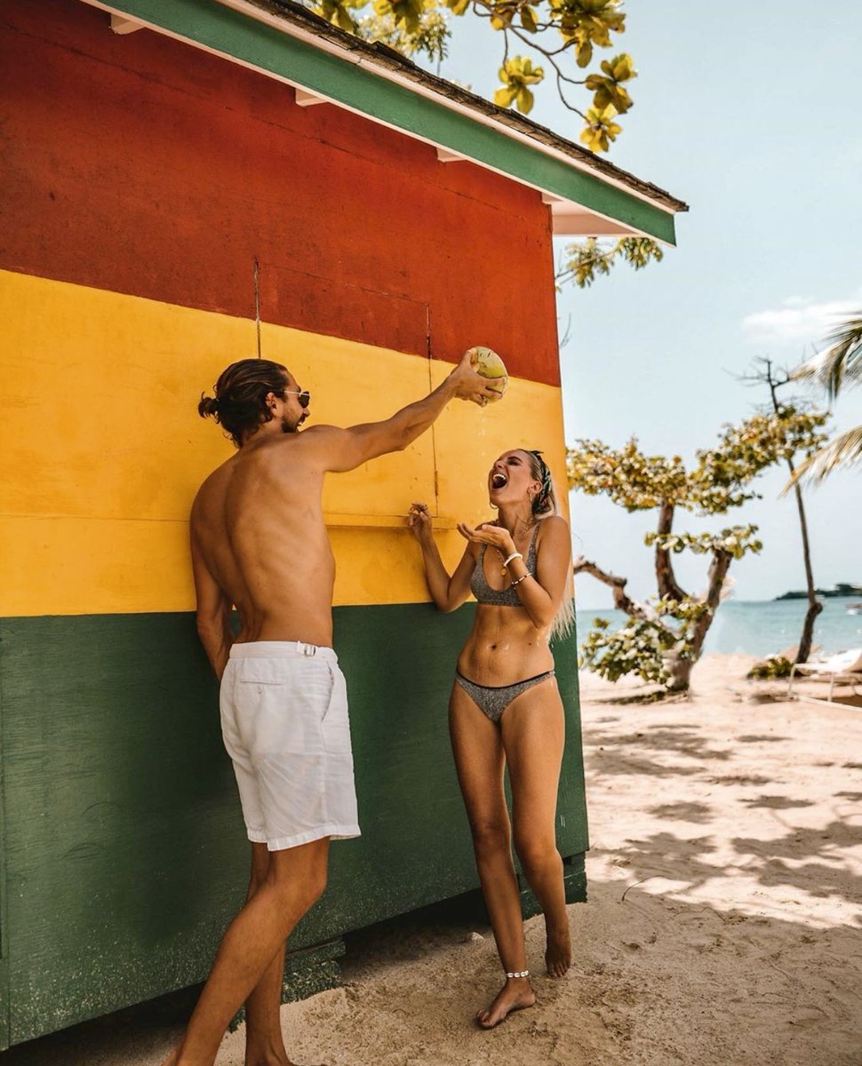 travelguideja's tweet photo. Life's a beach, and every moment is a tropical adventure 🌴🥥❤️ 🇯🇲
#coconutfun #couplegoals #beachlife #jamaica #paradise
📸: passportinonehand https://t.co/Nl7o6HLdfP