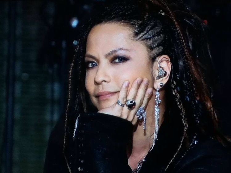 KritXeno's tweet photo. この写真のHydeさん可愛すぎる。 https://t.co/EIoad1jVPb