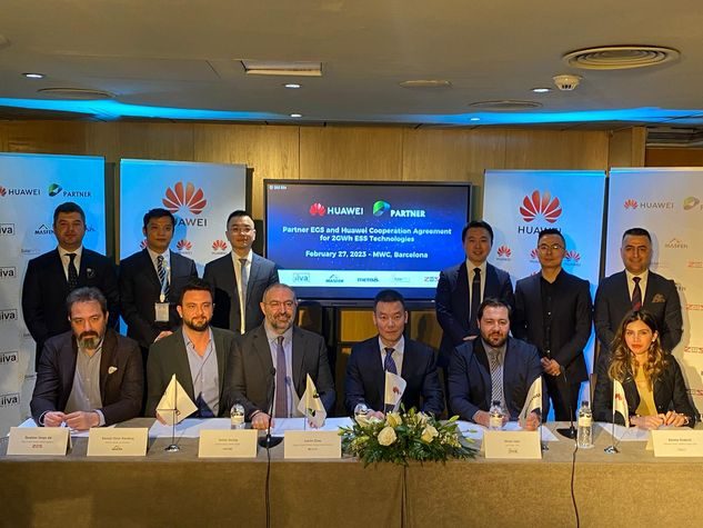 Hatırlatma: 📢 Huawei, Türkiye’den şirketler ile güneş enerjisi ve depolama konularında anlaşma imzaladı.

Şirketler: Koçsistem, İnnova, Liva Enerji, Masfen Enerji, Mensis Enerji,  Solar APEX, ZES Solar Enerji ve Alfa Solar. #ALFAS