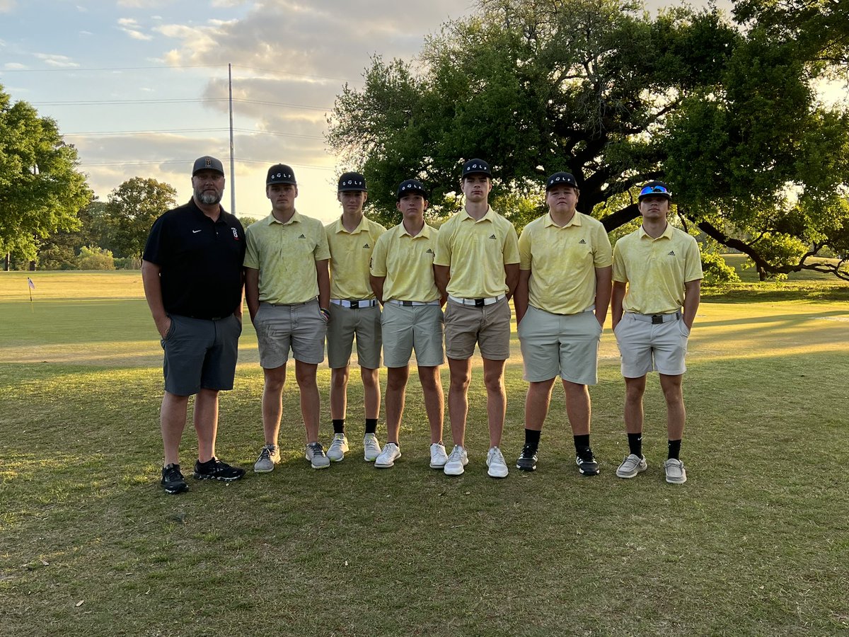 Congrats to the ⛳️ team on their victory @ City Park. Mason 72 &amp; Drew 78 were 1st &amp; 2nd individual medalist👏👏👏