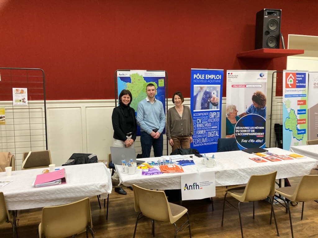 anfhpc's tweet photo. L'ANFH est aujourd’hui présente au salon des métiers de l'autonomie de Jonzac pour plonger au cœur du secteur du grand âge et découvrir les métiers d'avenir.
Retrouvez y nos collègues qui répondront à vos questions, notamment sur vos projets professionnels.
#formation #Anfh https://t.co/qAp156cJog