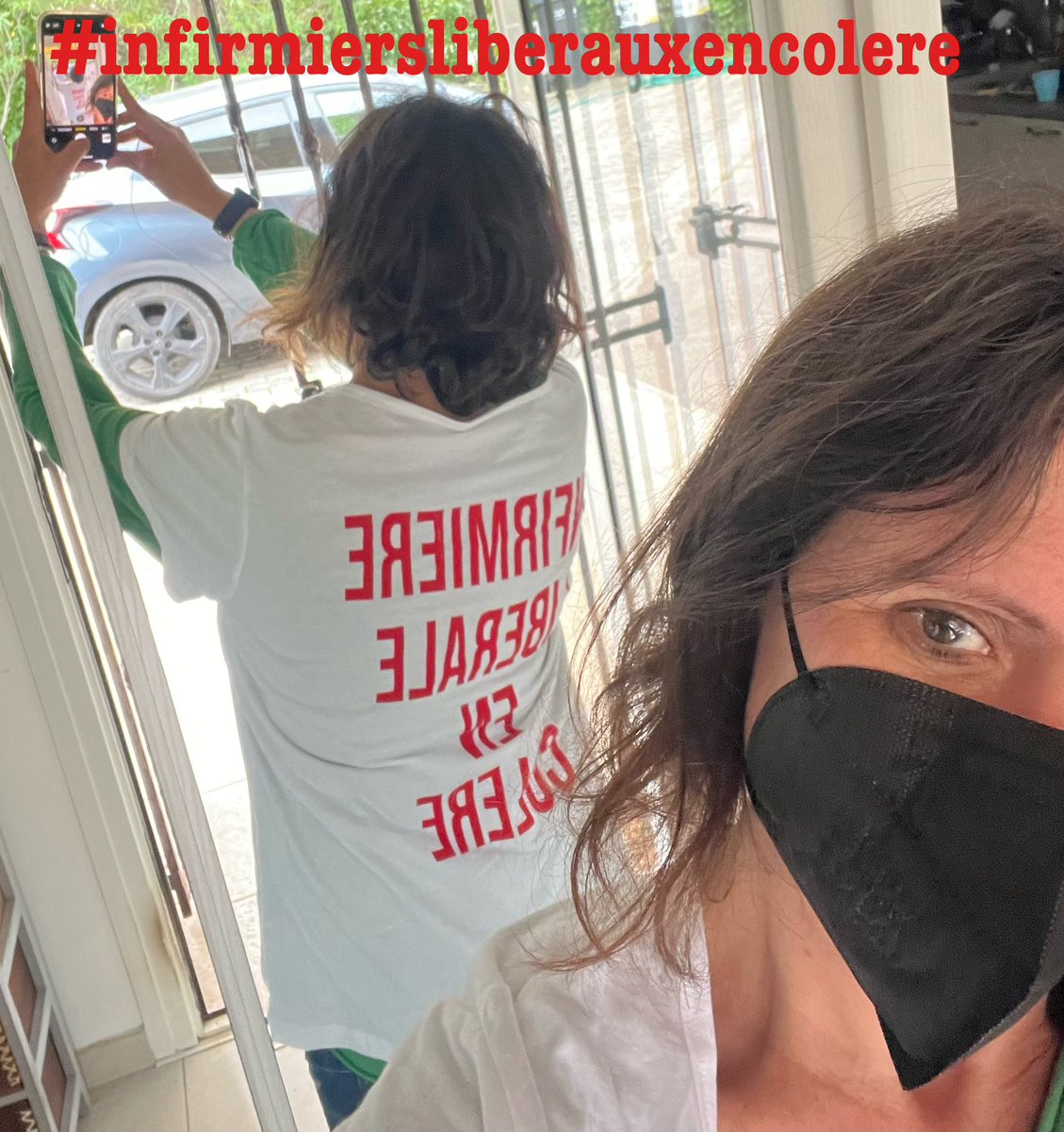 StphanieF11's tweet photo. #InfirmiersPasPetitesMains 
On ne lâchera rien ‼️
#revalorisation des actes et frais de déplacement !
Reconnaissance de la #penibilite de notre métier !
#droit à l’erreur à cause d’une nomenclature illisible !
#infirmiersliberauxencolere 
#nonmerci au mépris ‼️
@FrcsBraun 
@LCI https://t.co/9OeNzRdNET