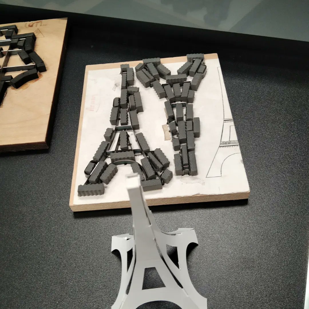 SFS_Spain's tweet image. Os presentamos la #troqueladora manual #paperfox HA-2. Con un ancho de 70cm, puede usar #troqueles de madera para realizar tus hendidos y cortes en multitud de materiales. Ideal para tiradas cortas y medias, #personalizados #maqueta 
#copisteria #graficas #impresores  #packaging