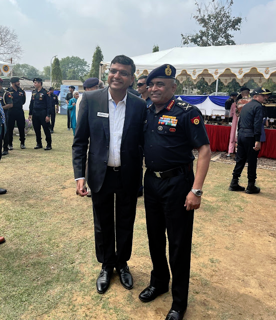 DefenseLrca's tweet photo. Diretor da Jindal Defence reúne-se com o Chefe do Estado-Maior do Exército e com o Diretor Geral da NSG
#antifragil #TaurusArmas #TaurusUSA #JHind #India #MakeInIndia #JindalDefence #AllIndiaPoliceCommandoCompetition
https://t.co/Ov7h0s8sx6 https://t.co/qviAwUCUqP