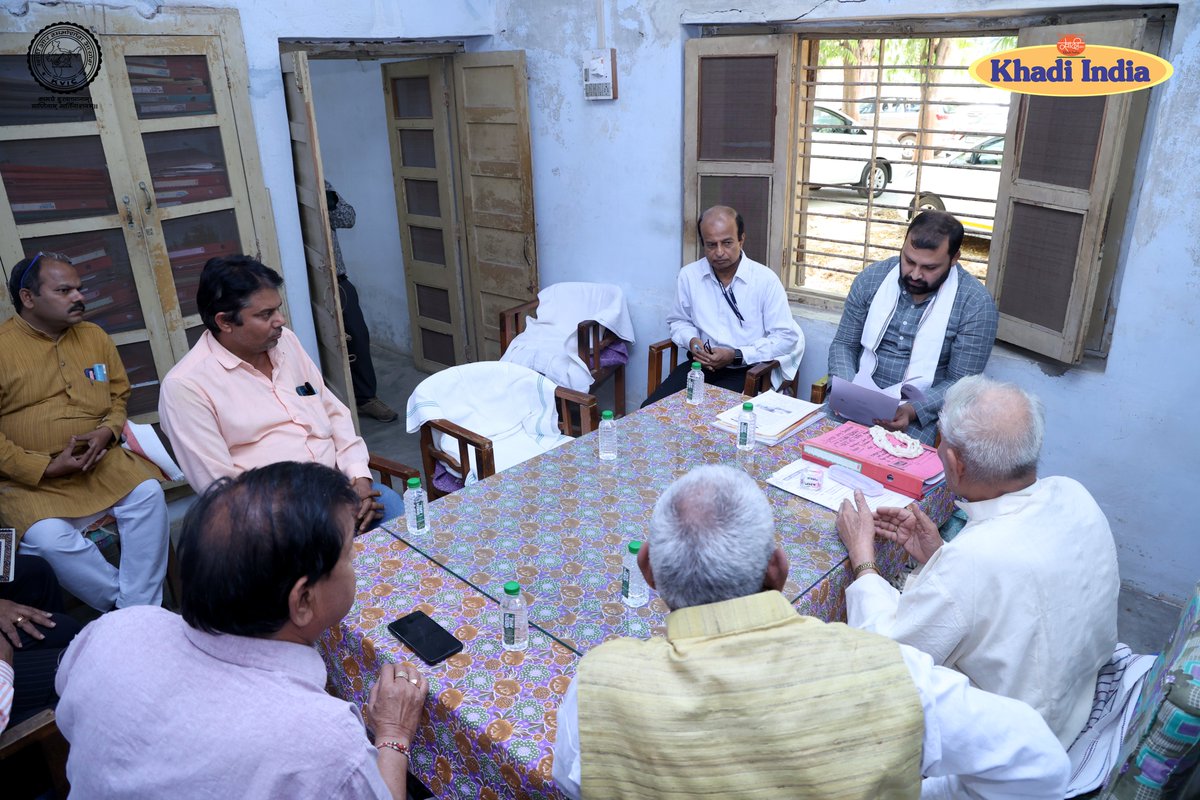 Khadi India on Twitter "Our Hon'ble Chairman visited Khadi Gramodyog Prayog Samiti, Ahmedabad