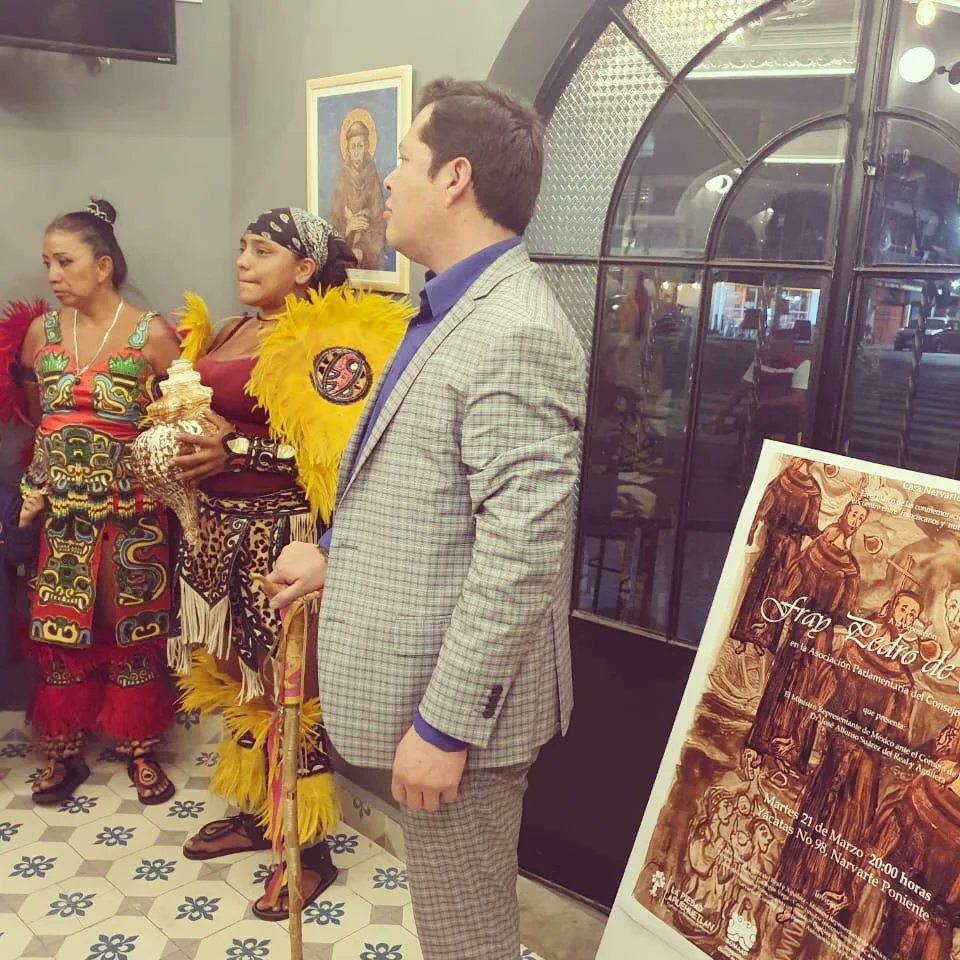 PASenVERDE's tweet photo. #CaminoDeFrancisco🇲🇽 a 500 años del encuentro franciscano y nuestros #PueblosOriginarios inicia con exp. plástica Fray Pedro de Gante el humanista del embajador @JASRA1 simultáneamente @EUCouncil y #LaPiedadAhuehuetlan @VillaDeCortesBJ @AndresGuzBJ @TopiltzinCe @gina_guzman67 https://t.co/xTtwuKtPUk