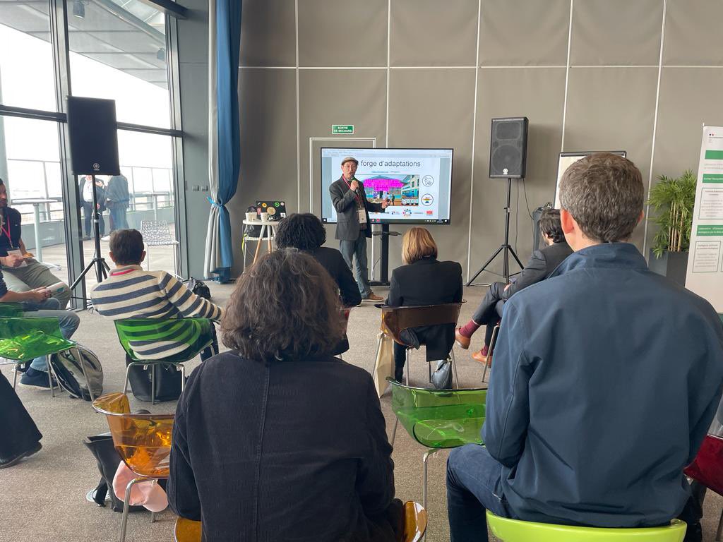 Un immense merci <a href="/interconnectes/">Les INTERCOnnectés</a> pour cette tribune face aux #collterr permettant de partager le travail formidable de #forgecc sur 11 pays pour faire apprendre partager face aux effets du changement climatique ! cc <a href="/AIMFrancophones/">AIMF</a> <a href="/FondationOrange/">FondationOrange</a> <a href="/reffao/">reffa_opicck</a> @edflabs #commons