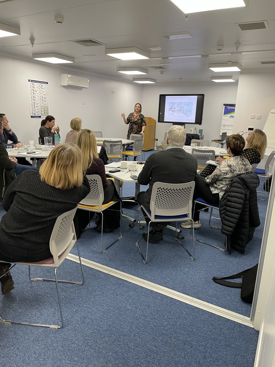 WELVTWEETS's tweet photo. Delivering "Leading Quality as a Responsible Individual" for Social Care Wales. Cyflawni Arwain Ansawdd Fel Unigolyn Cyfrifol canys Gofal Cymdeithasol Cymru. #socialcare #makingadifference #whatmatters https://t.co/lNbtuwAljQ