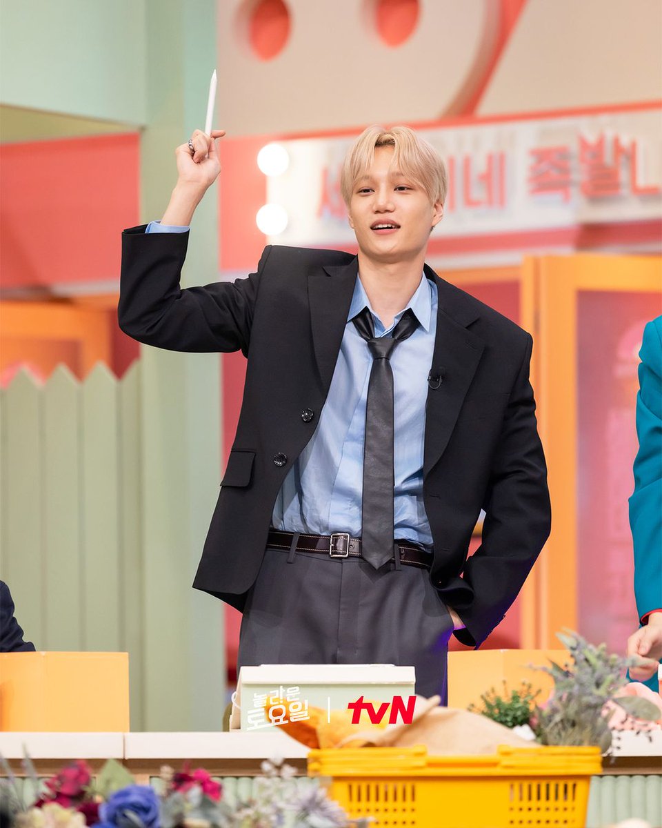 EXOKAIMAMA's tweet photo. 230323 amazingsat_official Instagram update

🔗 https://t.co/Ft5gyeCLk1

#KAI_Rover #Rover #KAI #카이
#EXOKAI #엑소카이 #EXO #엑소
#AmazingSaturdayWithKAI https://t.co/cASPMEmvMg