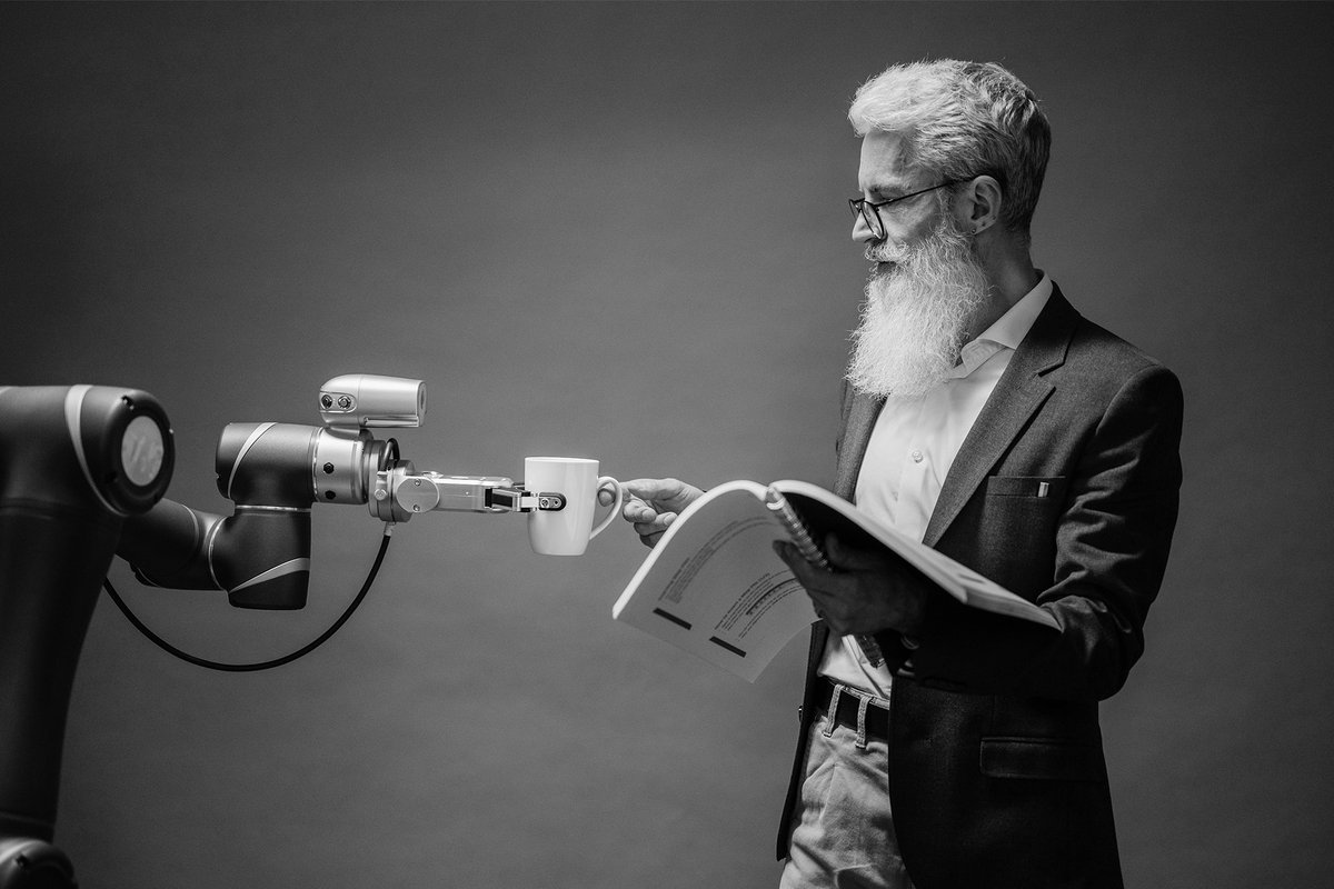 AI will help humans, not replace them. 

"#AI is a great solution for solving complex problems but without human experts guiding and directing it, it won’t be able to do much at all." 

Read more here 👉 shorturl.at/dilFS #AI