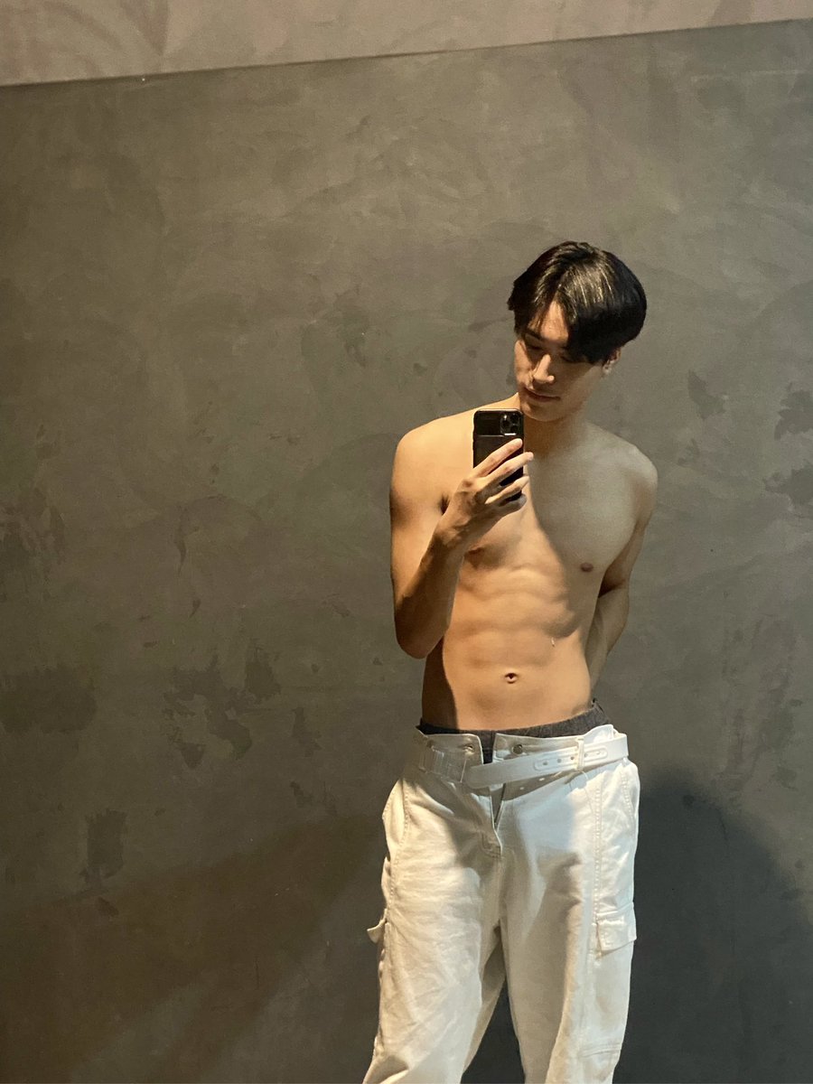 geminrw's tweet photo. gemini norawit being hot af, a thread. https://t.co/oYsmQLu2J5