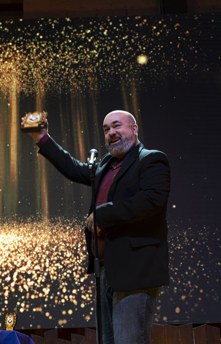 Premios Tabula 2022. ¡Grandes momentos! El reconocimiento en forma de premio. 

➡️ Recogen Benjamin Amorín en representación de Devir.
➡️ Eloi Pujades en representación de Ferran Renalias.
➡️ Alvaro Lerma en representación de 2 Tomatoes.
➡️ David Esbri en representación de Devir.