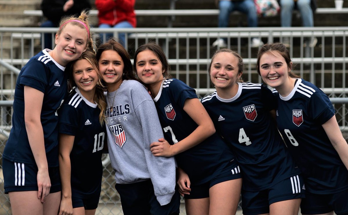 HHSGirlsSocce10's tweet image. Home game alert! Region championship on the line. We host NW at 5:00 tonight!!! Be there!!!!