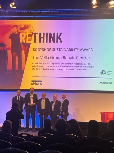 We were delighted and humbled to be presented with the Akzo Nobel ReThink Bodyshop Sustainability award at the Vizion Kinetic conference.
We have really enjoying our time at the conference, with some terrific speakers and the opportunity to network with the wider industry.