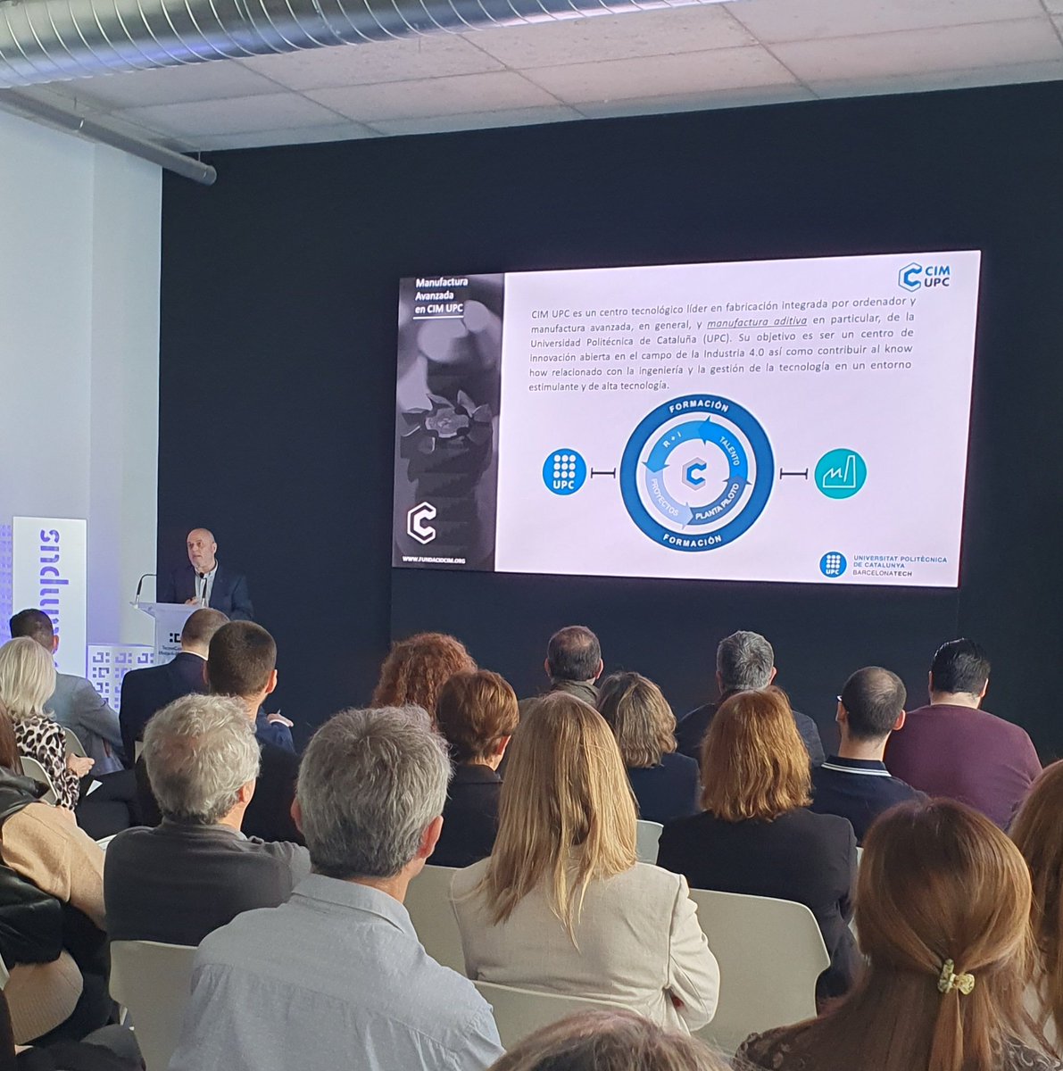 José María Cabrera, catedrático de la Universitat Politècnica de Catalunya i director general de CIM UPC: "la fabricación aditiva es un proceso que ofrece un nuevo grado de libertad a la hora de fabricar piezas".
