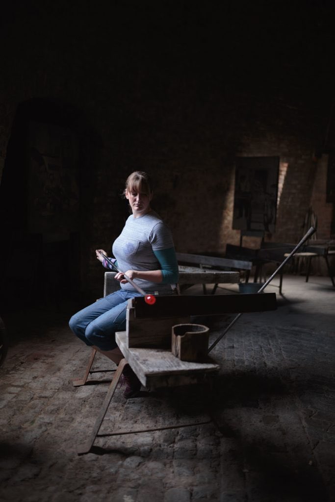 CreativeBCuk's tweet image. Photographer Laura Dicken (who is now also a CBC Creative Advisor) captured portraits of some of the masters in a series of beautiful, atmospheric shots.

#100Masters

creativeblackcountry.co.uk/blog/2018/8/28…